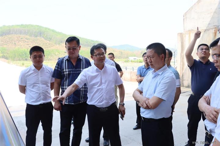 西双版纳州州长刀文到西双版纳天然橡胶绿色智能物流园