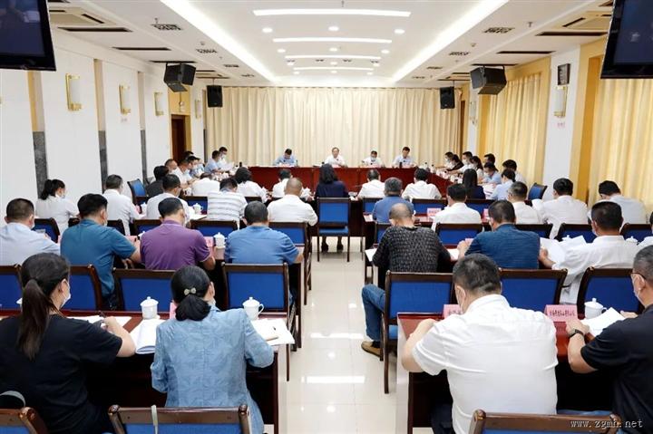 郑艺在政银企座谈会上强调：做优政府桥梁 做实金融支