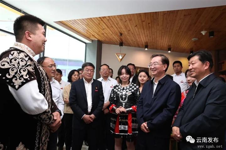 王宁在昆明医科大学云南民族大学调研时强调：坚持立德