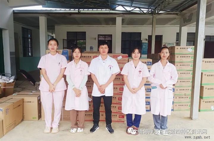 中国景洪市对外友好协会向南板地区捐赠一批治疗儿童手