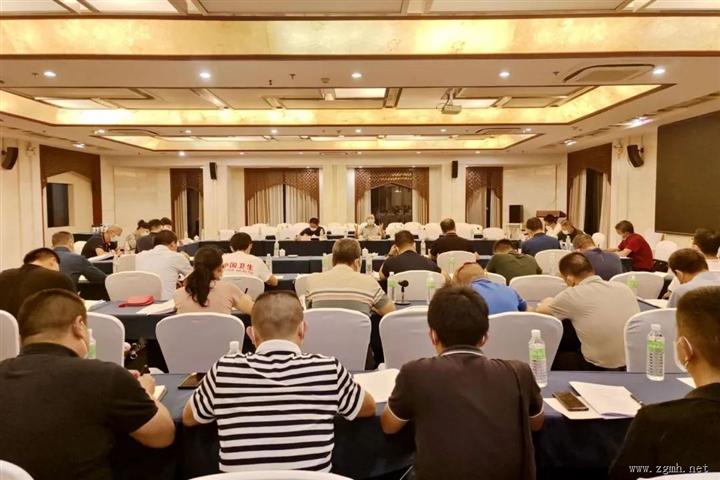 10月5日凌晨，州委书记朱家伟主持召开全州疫情防控工