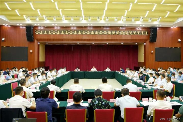 州委常委会召开扩大会议 传达学习省委书记王宁在西双