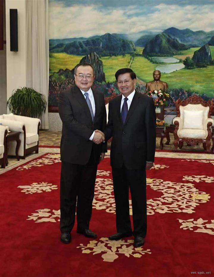 老挝人革党中央总书记、国家主席通伦会见刘建超