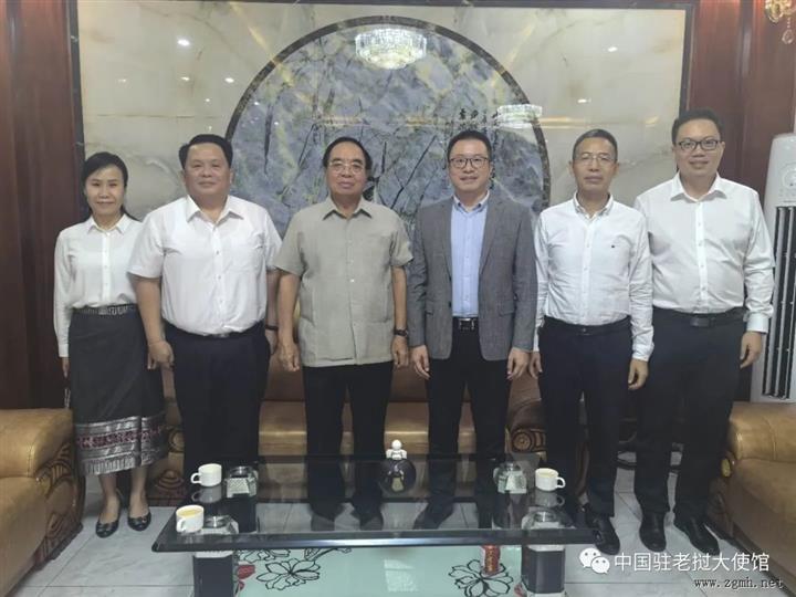 王畅临时代办会见老挝计划投资部部长坎坚