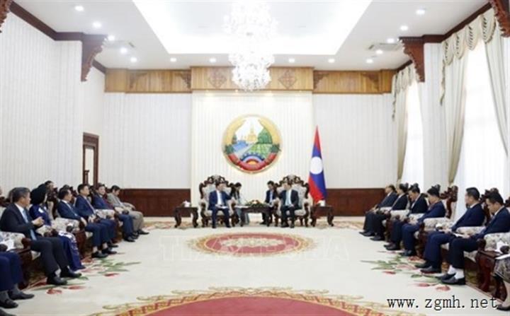 老挝总理希望老越两国首都成为越老地方间合作的典范！