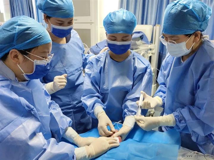 【学科立院】全州首例！新生儿中线导管植入术，“一针”打通生命线