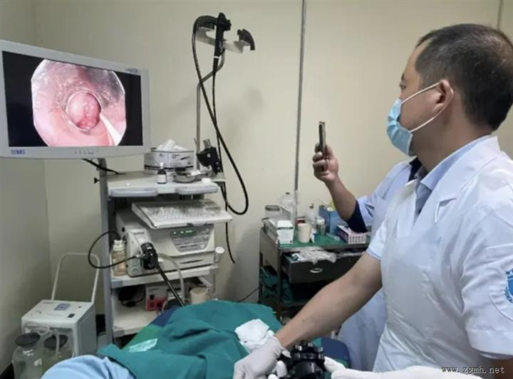 老挝人民军103医院完成该国首例ERCP内镜微创手术