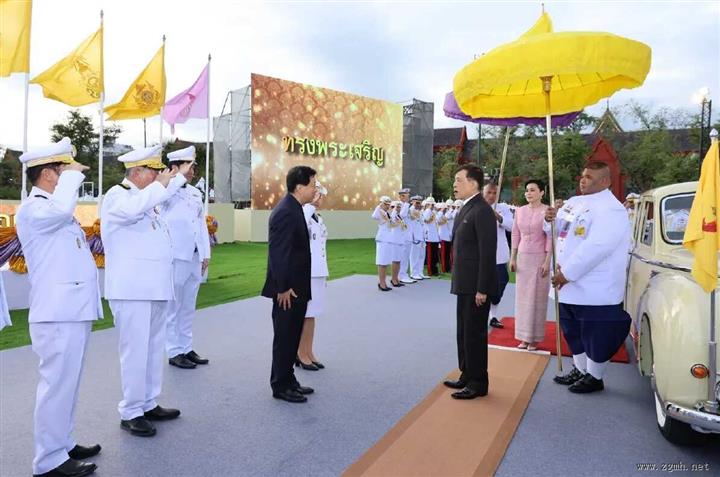 驻泰国大使韩志强出席泰国国王王后瞻礼北京灵光寺佛牙舍利仪式