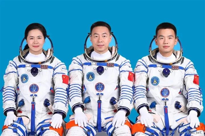 神十九任务圆满成功 航天员乘组凯旋