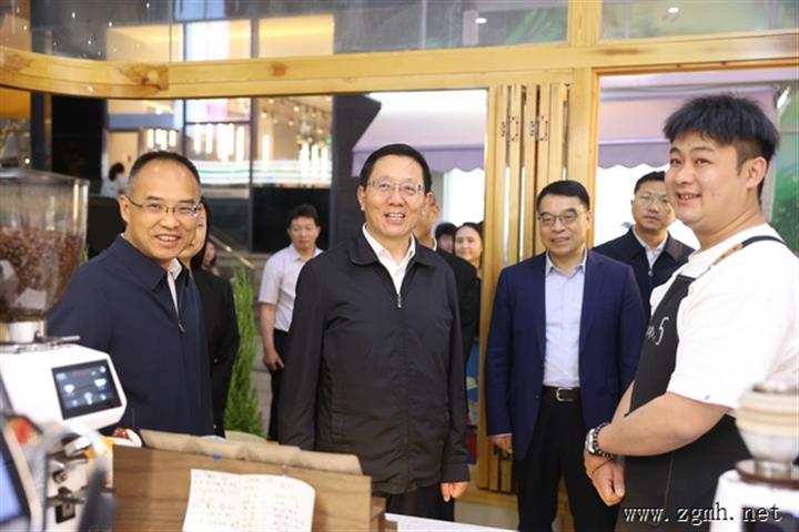 王予波在昆调研时强调 打响夜间经济品牌 更好促进文旅消费
