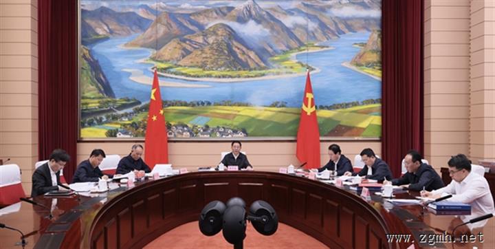 省政府召开党组会议常务会议 王予波主持 传达学习习近平总书记重要讲话精神 研究民营经济发展、融入国内