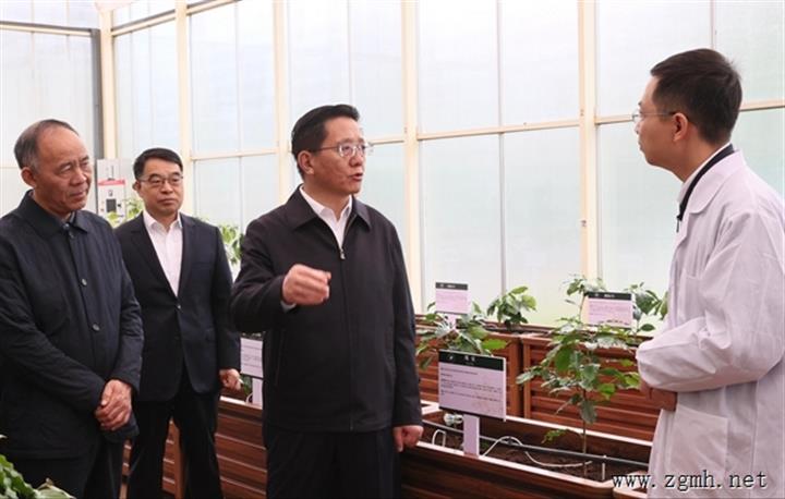 王予波主持召开农业产业发展专题会强调 认真落实总书记考察云南重要讲话精神 立足优势建设全国一流特色农