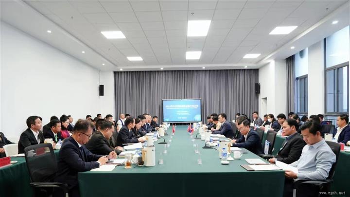 云南省交通运输厅、老挝公共工程与运输部运输司举行中老国际道路运输年度会谈
