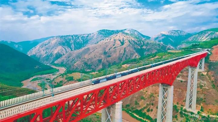 中老铁路发送旅客突破5300万人次！