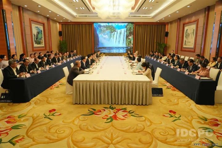 陈洲会见老挝纪检监察干部考察团