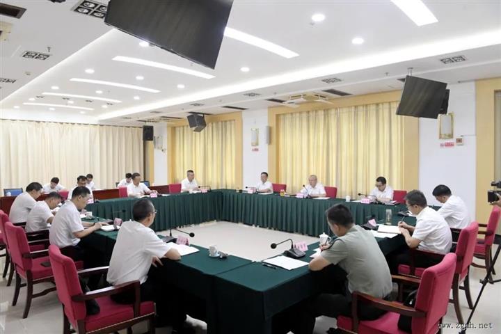州委常委、州政府党组领导班子召开专题民主生活会 牢固树立和践行正确政绩观权力观事业观 推动高质量发展