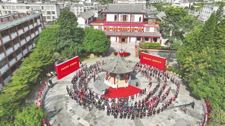 普洱各族干部群众深入贯彻落实回信精神牢记誓言团结奋斗——不朽誓言召唤时代回响