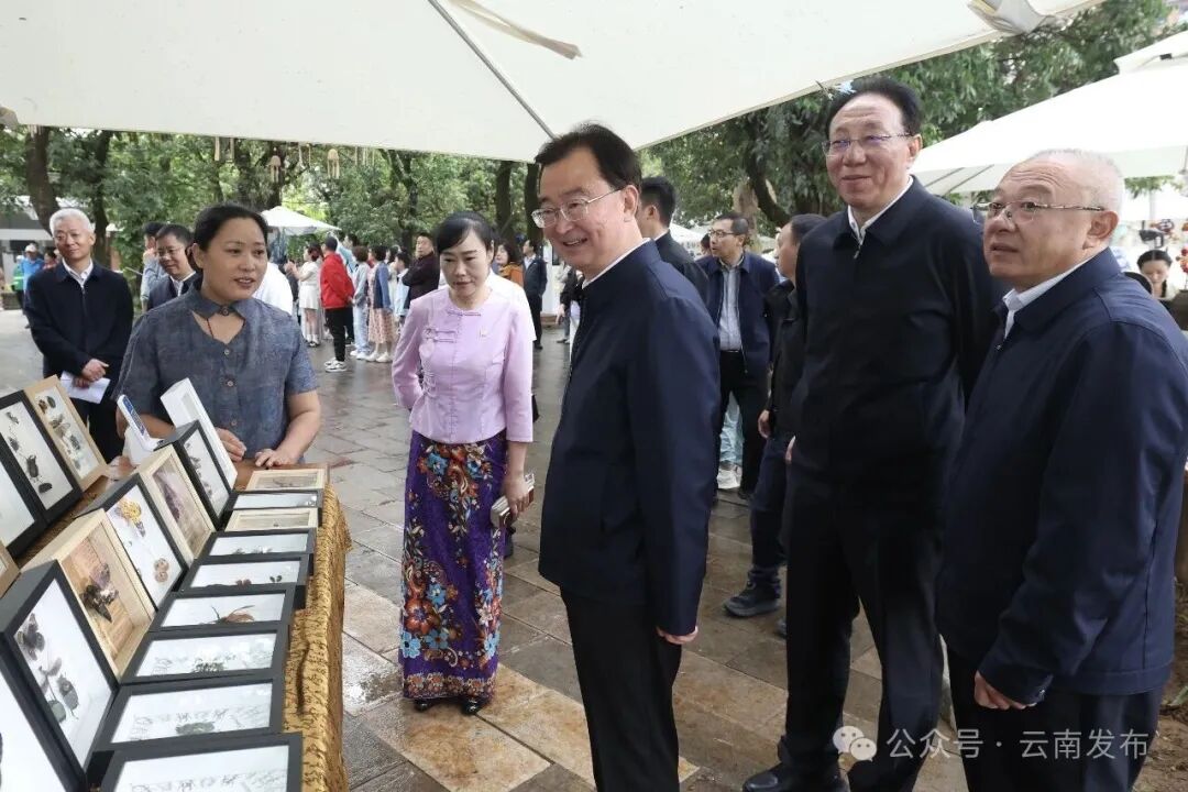 王宁在西双版纳州调研文旅发展时强调：认真总结提升假日旅游工作 加快推进全省旅游转型升级