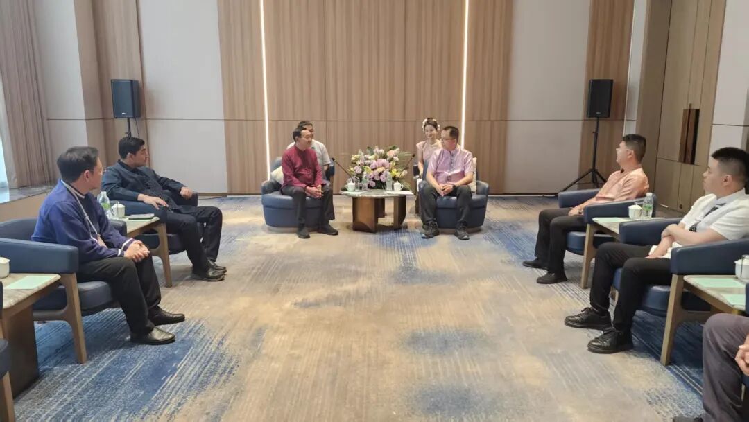 市领导会见泰国清莱市和南奔市外宾