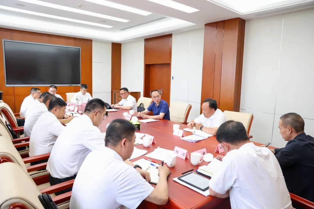 李庆元研究部署“五一”假日旅游工作时强调：树立“如我在旅、如我在途”服务理念，推动普洱文旅产业不断融