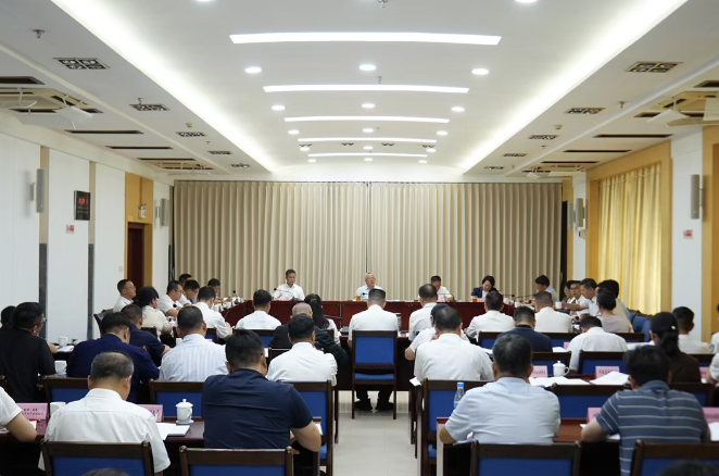 全州一季度经济运行工作专题分析会议强调：进一步改作风、提效能、干实事 全力冲刺二季度确保实现“双过半