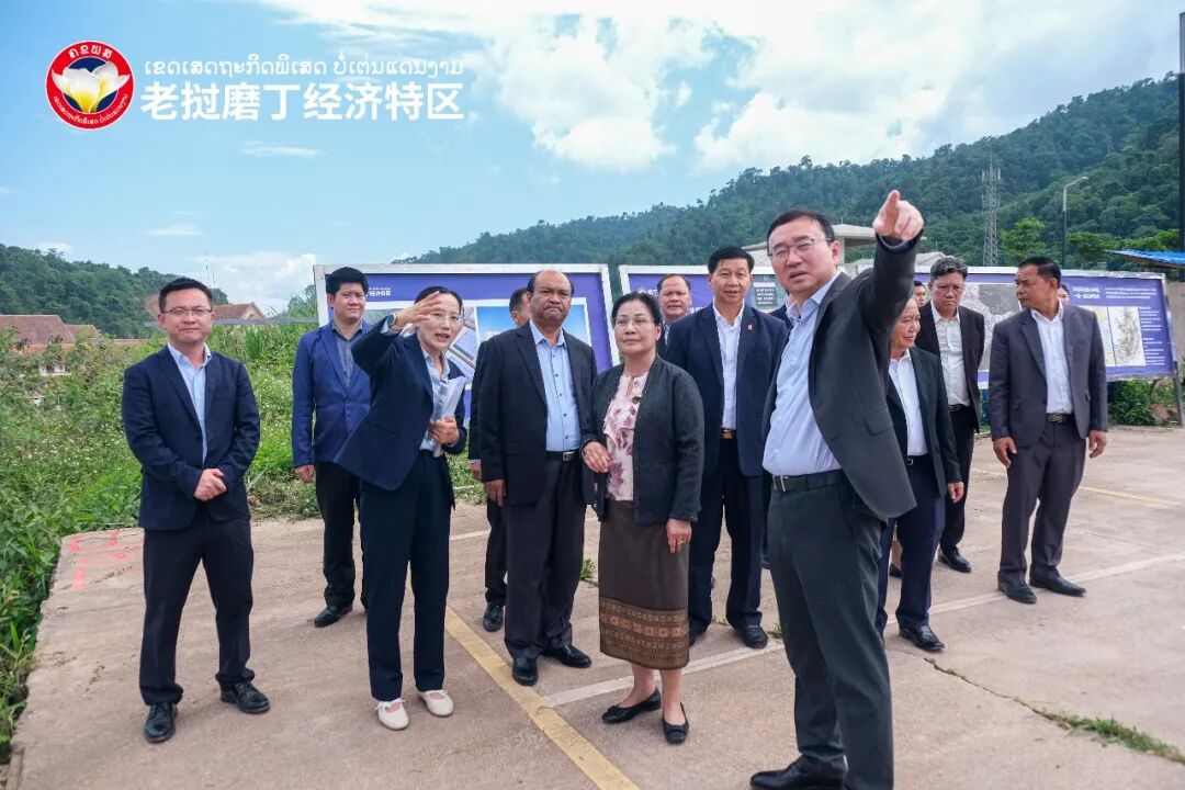 老挝国家副主席万通·西潘敦莅临磨丁经济特区考察指导