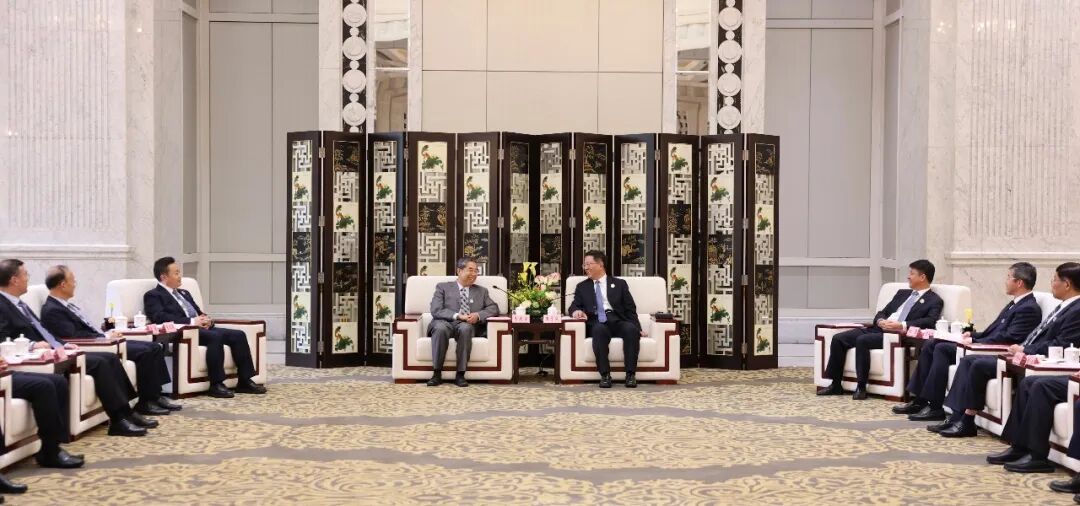 王予波与出席南博会的国内嘉宾代表座谈